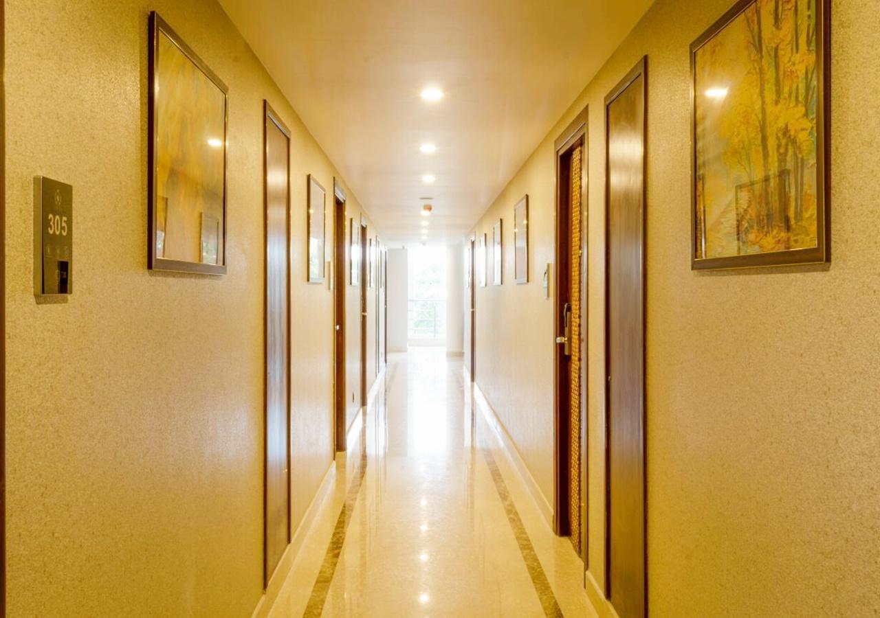 Ss Lumina Hotel Bangalore Extérieur photo