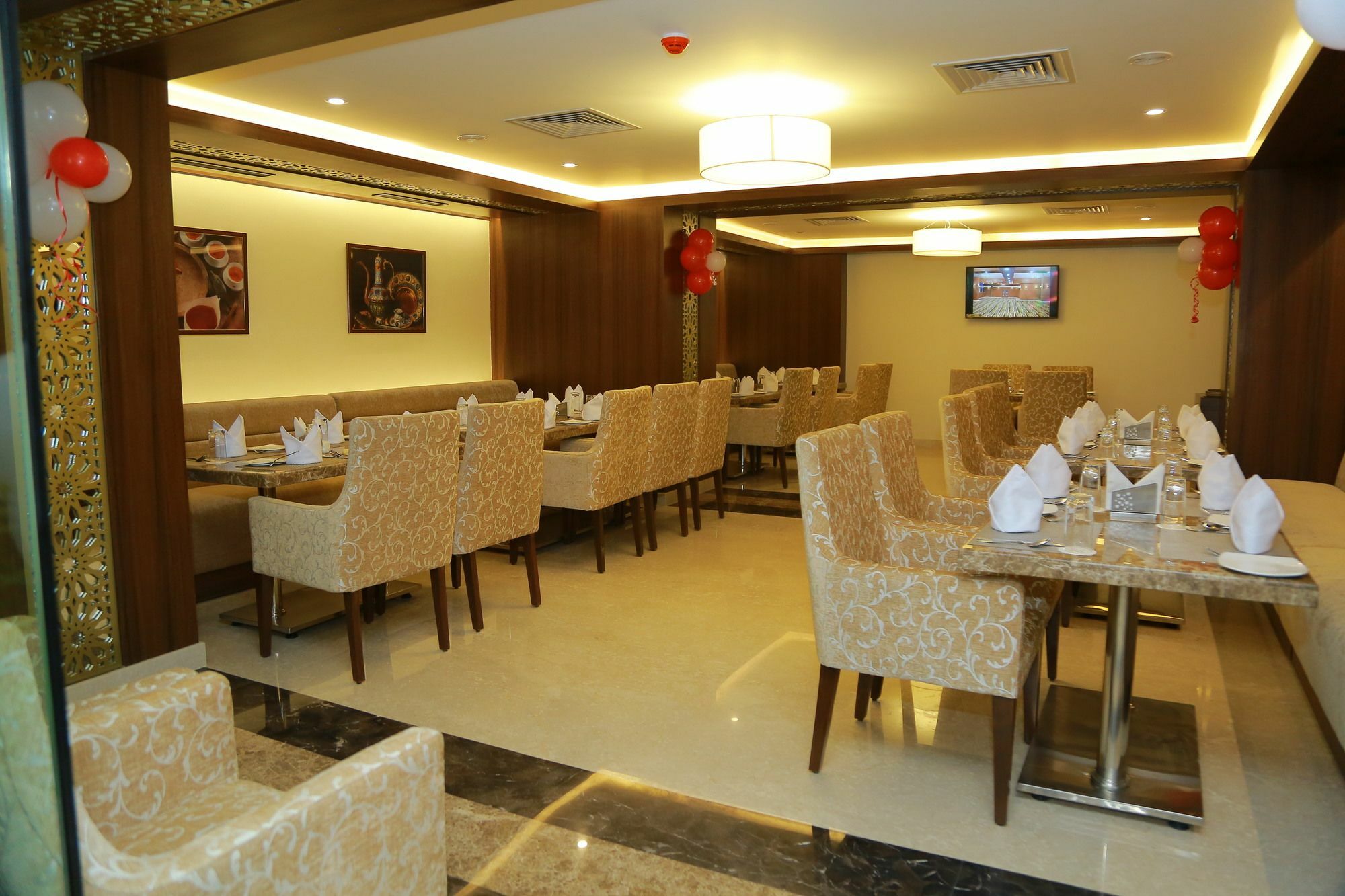 Ss Lumina Hotel Bangalore Extérieur photo
