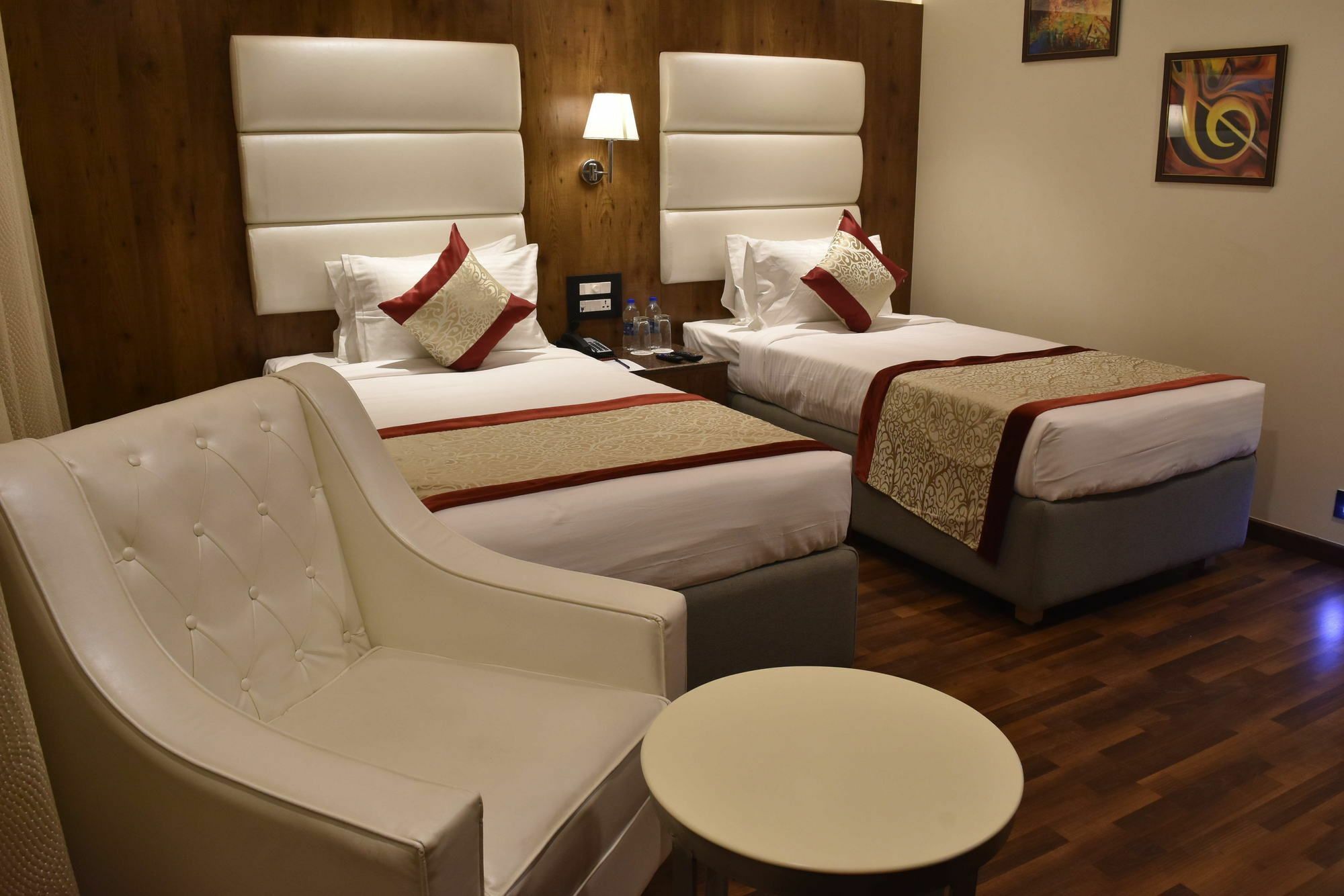 Ss Lumina Hotel Bangalore Extérieur photo
