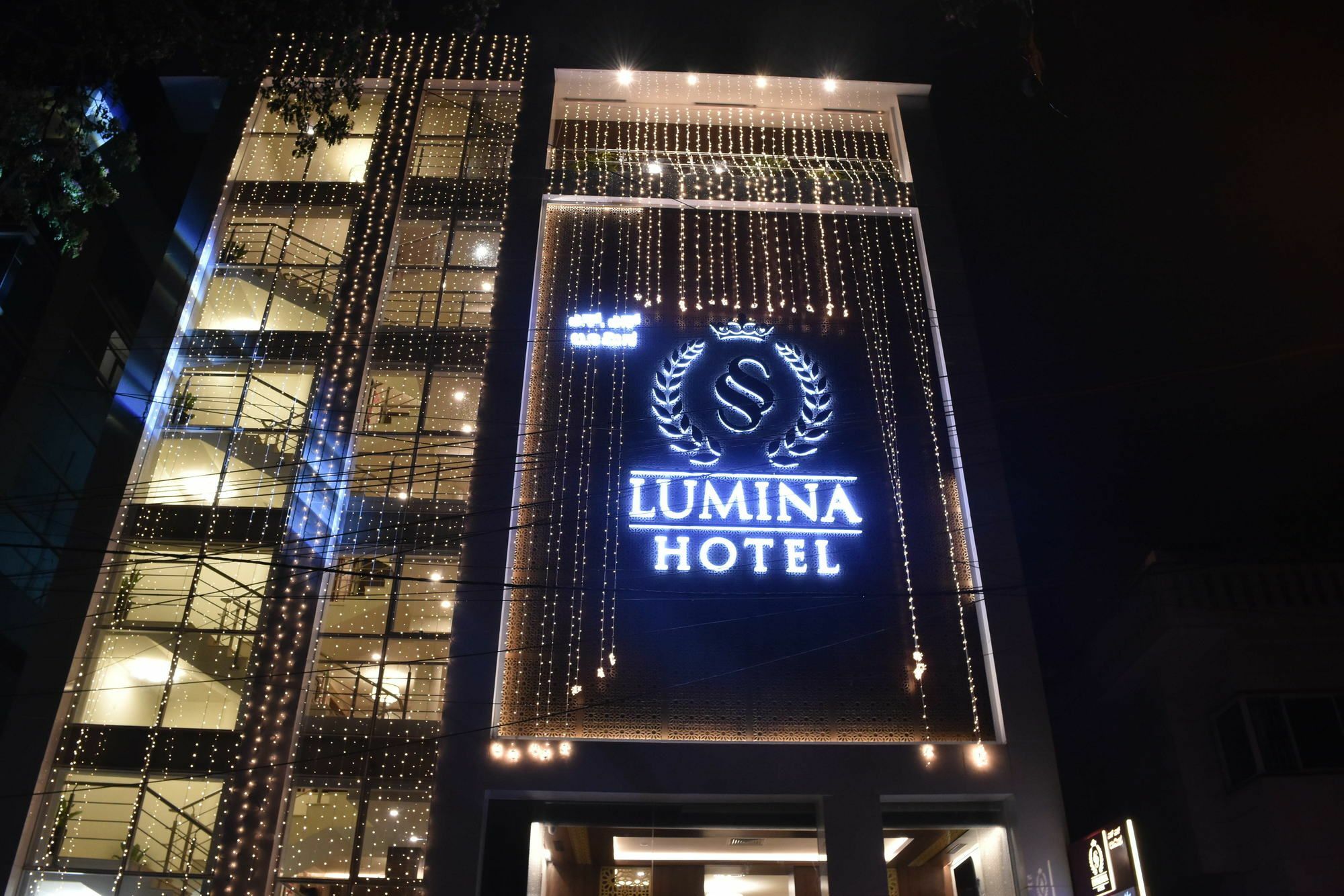 Ss Lumina Hotel Bangalore Extérieur photo