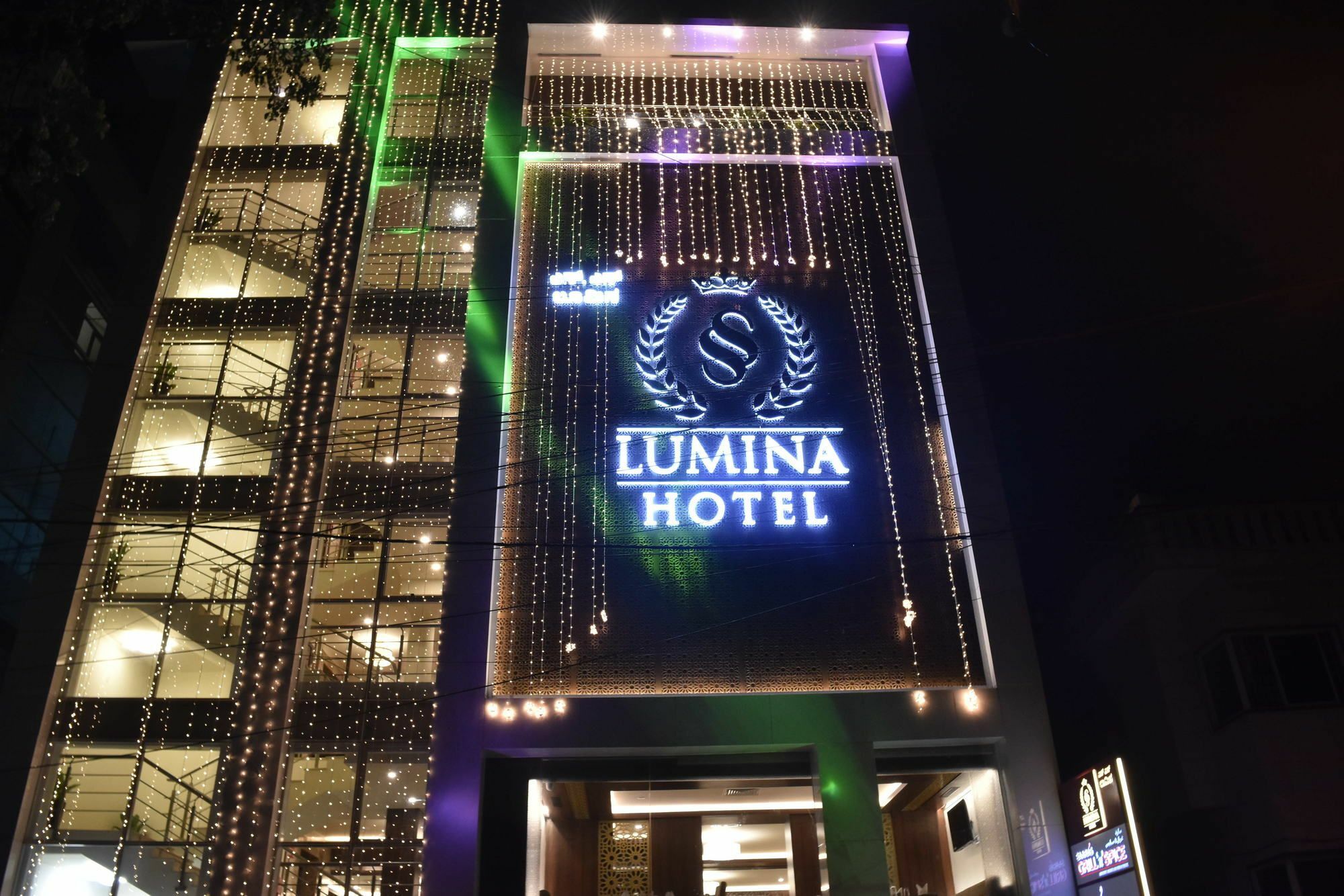 Ss Lumina Hotel Bangalore Extérieur photo